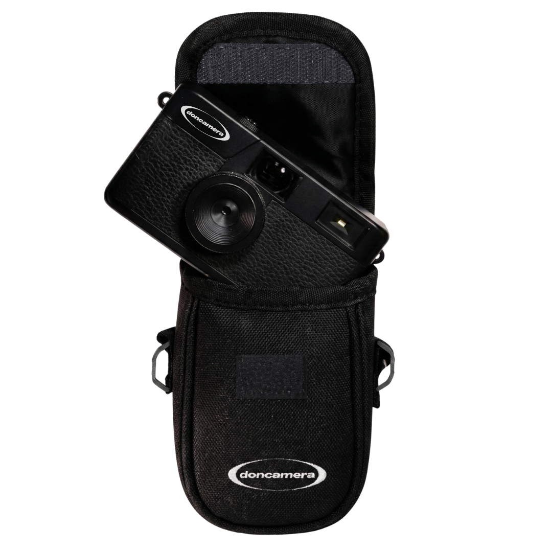 Funda con logo bordado